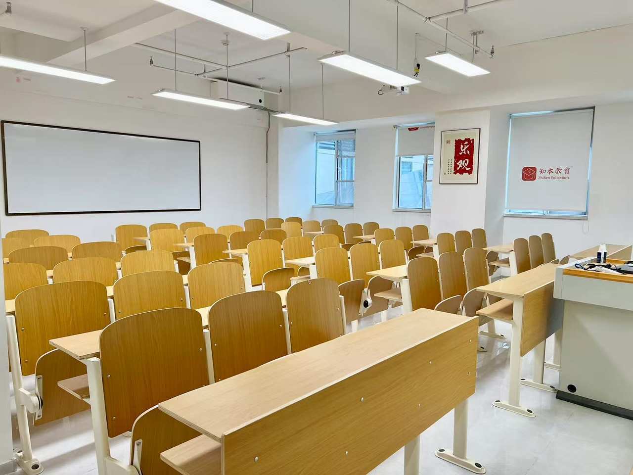 理工教学区教室侧面